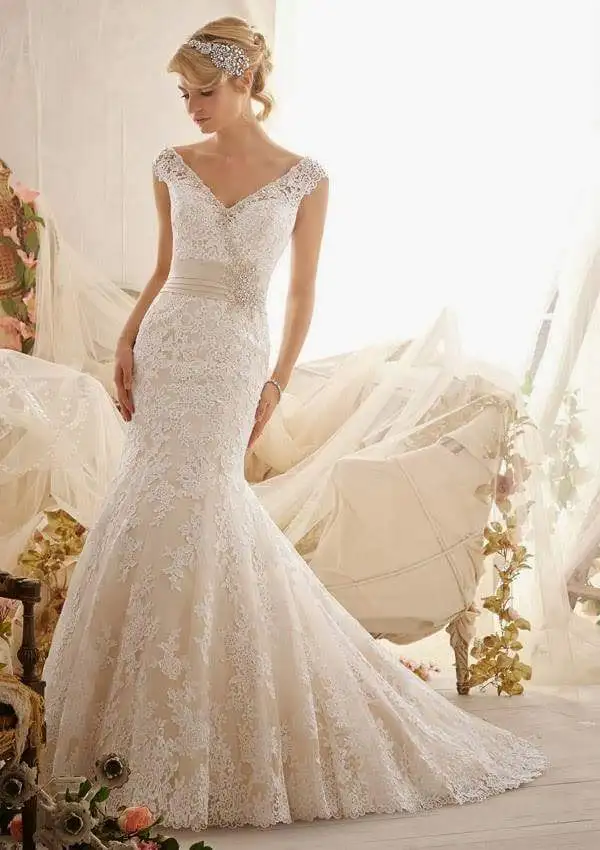 Свадебное платье с рукавами крылышками и юбкой годе 2016|Свадебные платья| |