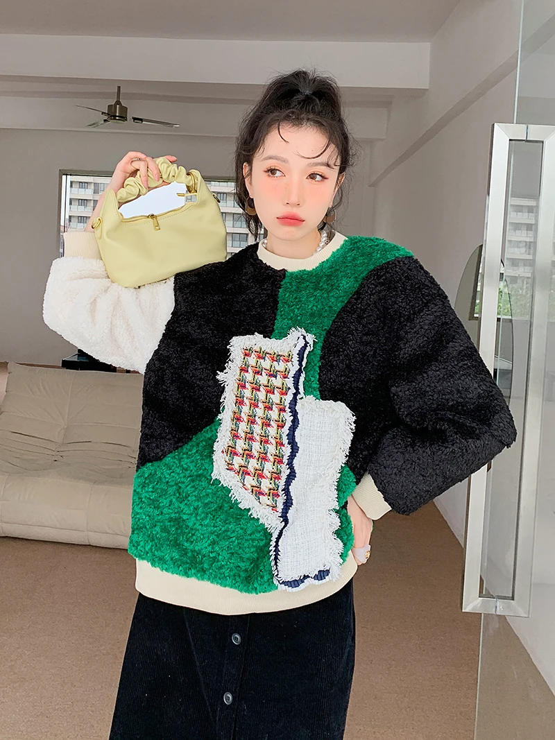 

SuperAen Retro Patchwork Braided Tassels Cashmere Sweatshirt O Neck Women's Winter Contrast Baseball Uniform Fur 2021 New