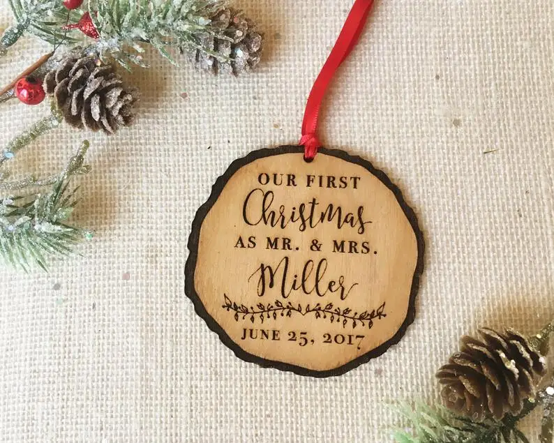 Наше первое Рождество как Mr и Mrs орнамент персонализированное Рождественское