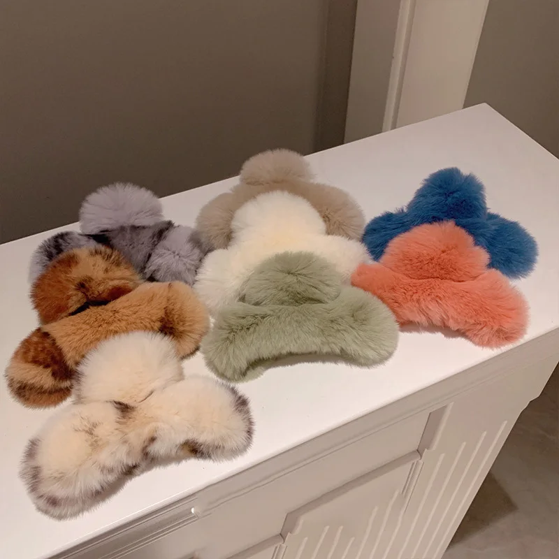 

INS Plush Hair Clip Faux Fur Hair Claws Combs Clamps Autumn Winter Hairpins Barrette Fashion Women Hairgrips Hair Accessories