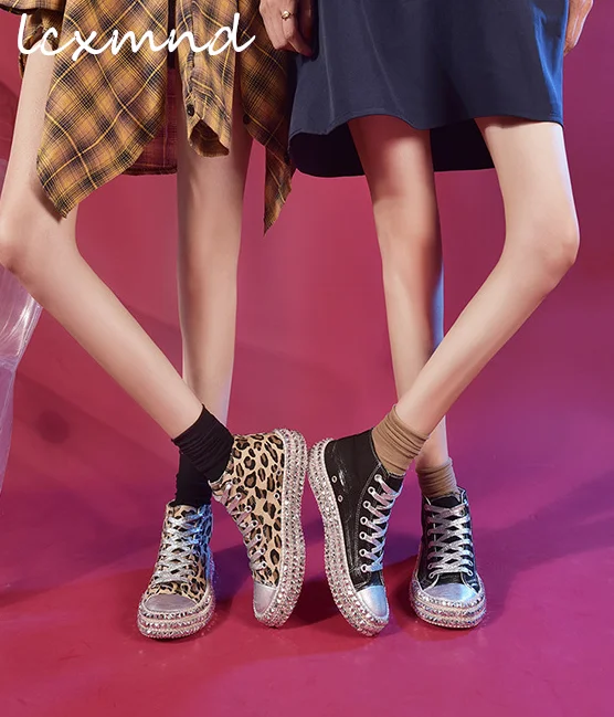 Женская обувь коллекция 2019 года сезон осень высокие парусиновые туфли с