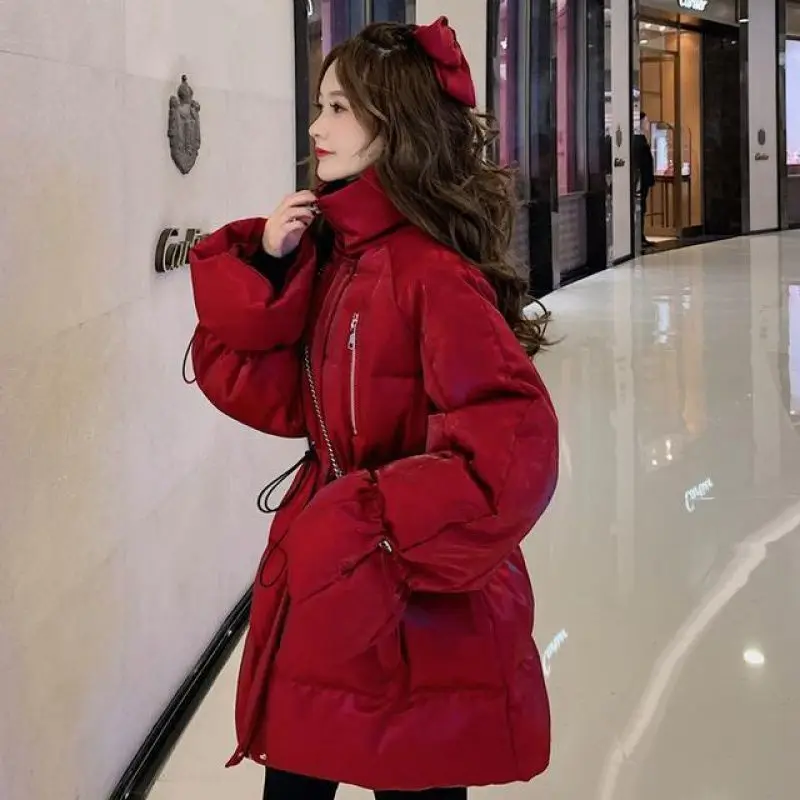 Женская зимняя куртка на молнии с воротником-стойкой белая длинная утином пуху