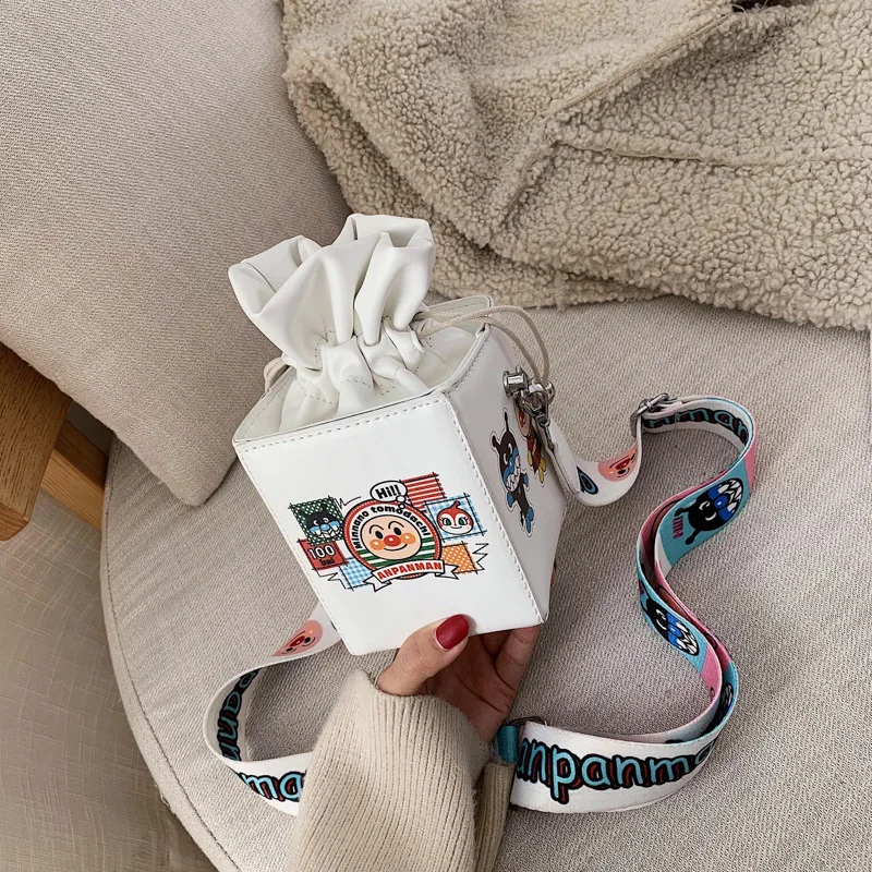 

THREEPEAS Cute Fashion Women Shoulder Bag Cartoon Print Messenger Bag Handbag