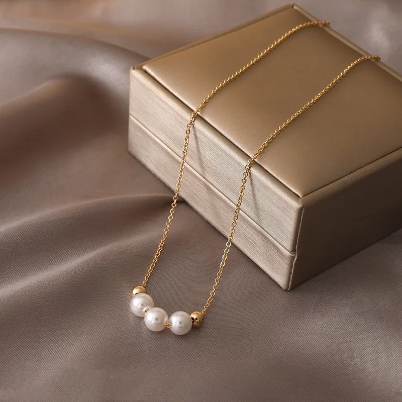 

Net Celebrity Temperament Simple Diamond-studded Crescent Star Necklace Personality Wild Pearl Pendant Clavicle Chain Female