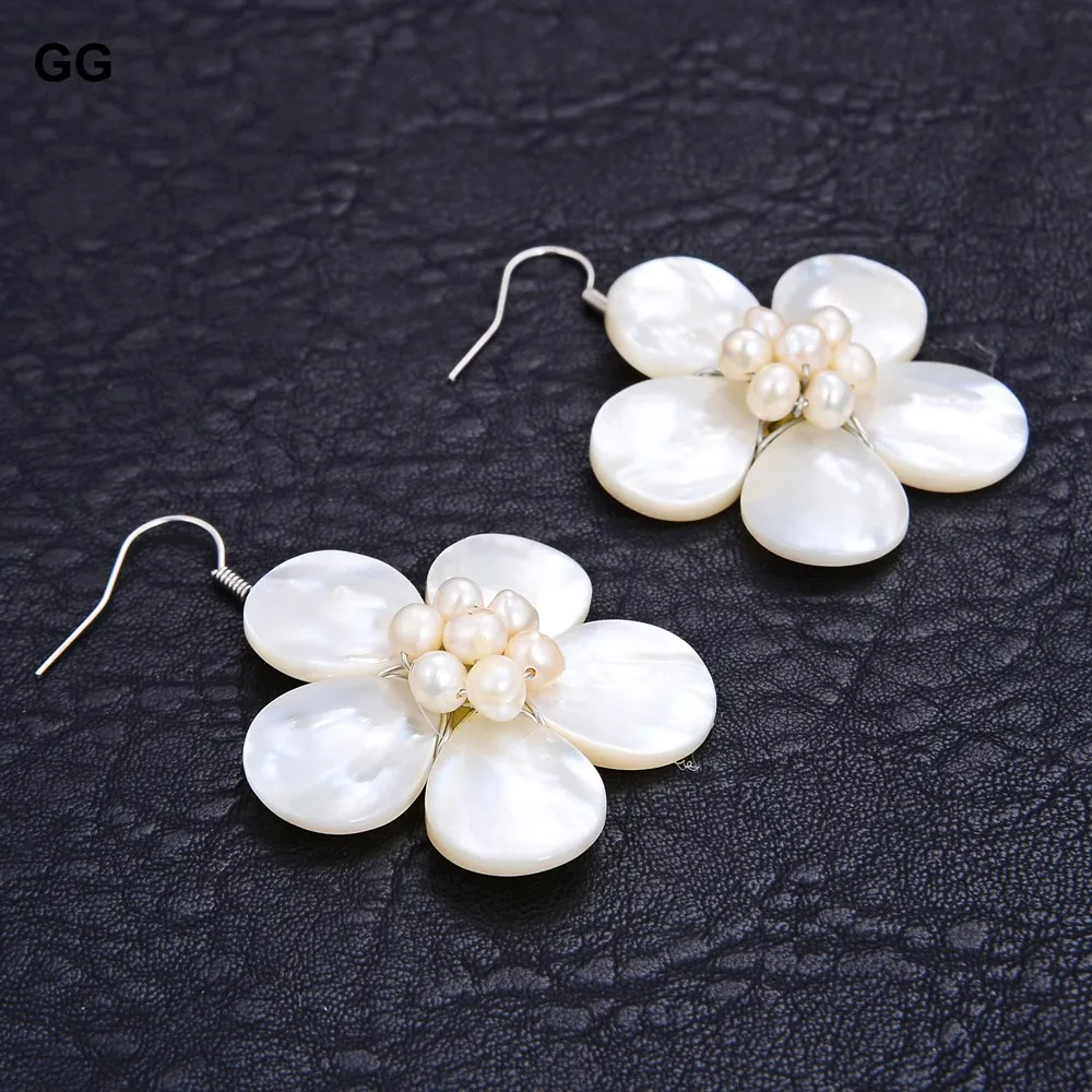 GG Ювелирные изделия Белый перламутровый ракушка цветок серьги | Украшения и