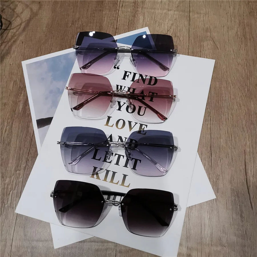 

New Fashion Square Sunglasses Women Metal Polygon Light Color Shades Glasses Latest Popular