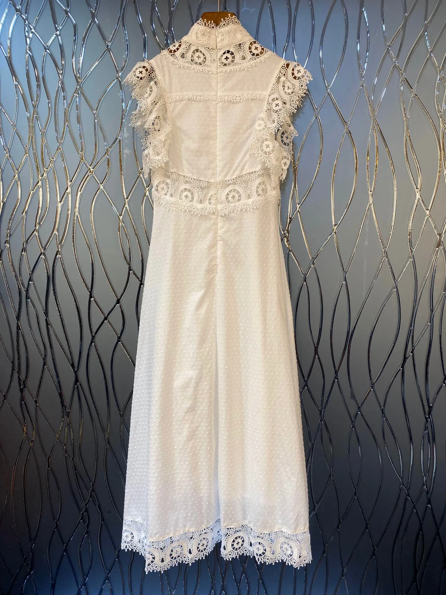 

2020 Early Spring New Model Elegant Vintage O-neck Sleeveless Lace White Lady's Long Dress Free Shipping Worldwide
