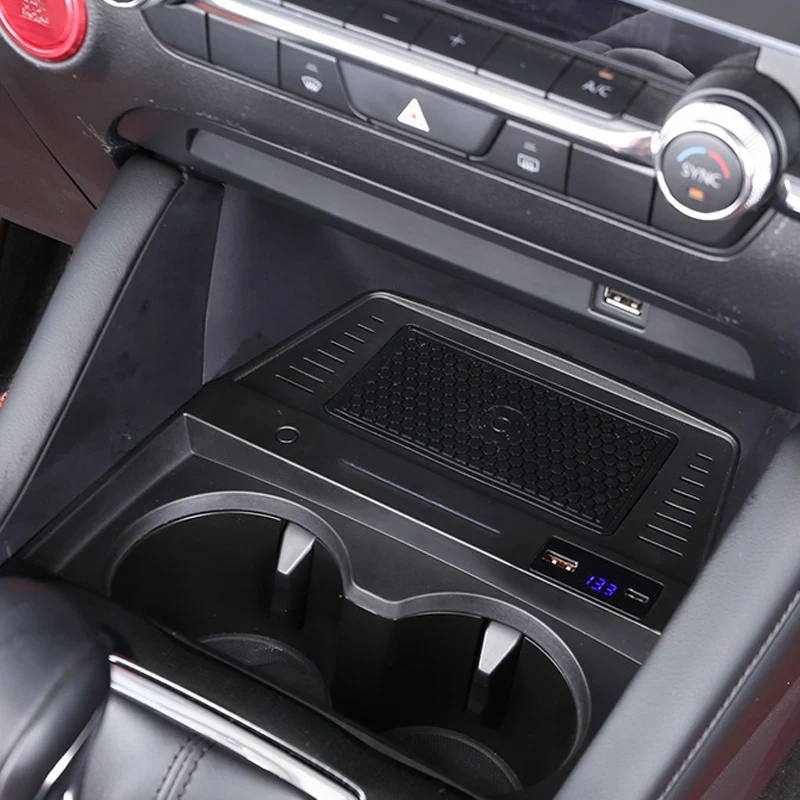 

15W Car Wireless Charger for Mazda 3 Axela 2020 QI Phone Wireless Charger Charging Plate Accessories