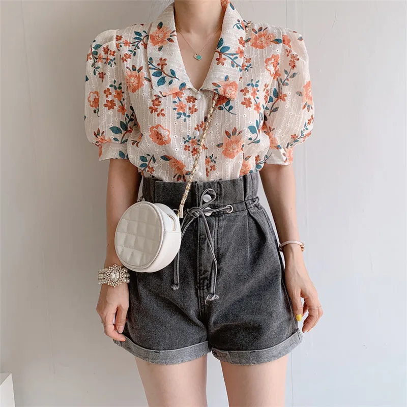 

Limiguyue Korean Floral Blouses Tops Lapel Short Sleeve Blouse Embroidered Shirt Harajuku Tops Chic Women Blusas Mujer K1980
