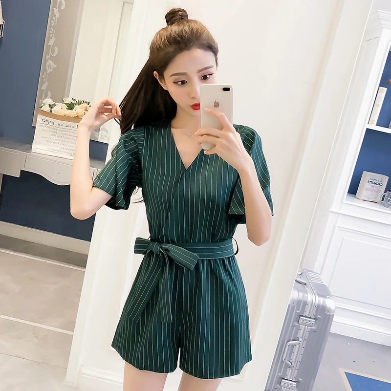 

Женский комбинезон в полоску, короткий комбинезон в полоску с V-образным вырезом, поясом и широкими штанинами, лето 2021