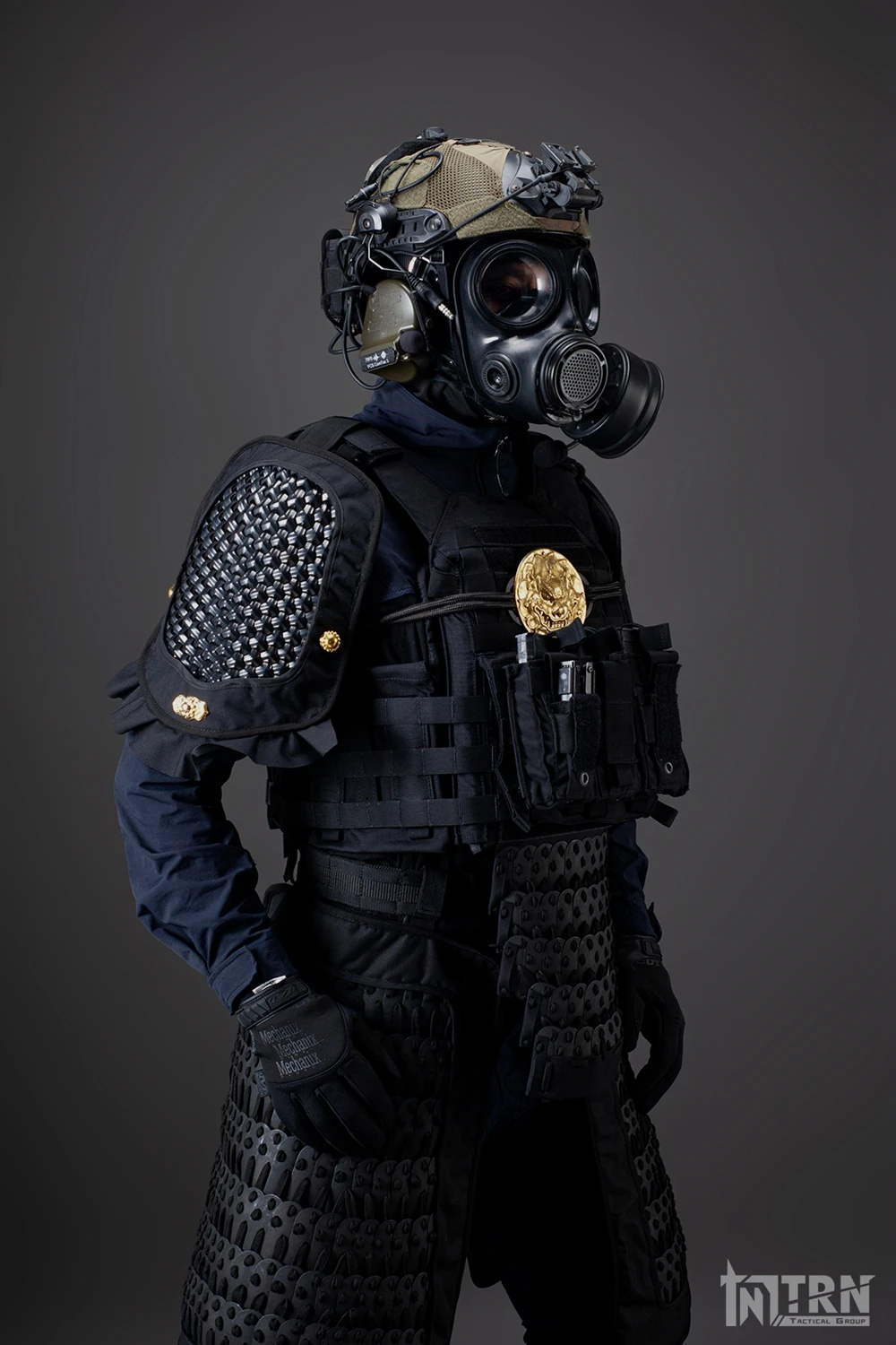 Рисунок 4 - Тактический Костюм в китайском стиле с юбкой