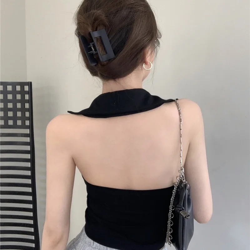 

2021 summer beauty tank top European and American hot girls halterneck suspender top women's outer wear