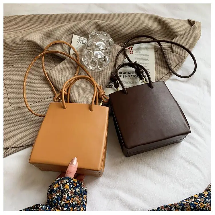

The new 2021 ins contracted the new portable bag female summer han edition pure color single shoulder bag the inclined shoulder