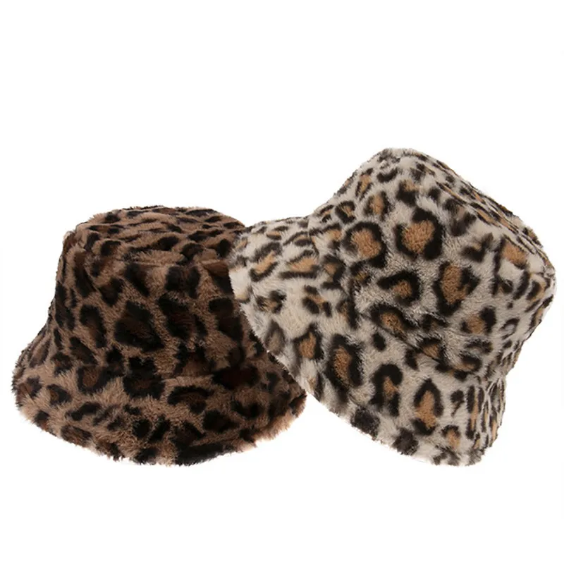 Панама женская зимняя с кроличьим мехом и леопардовым принтом
