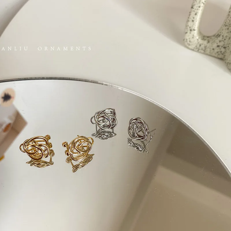 

ZDMXJL 2021 Trend New Fashion Women Earring Metal Twine Ear Stud Earrings For Women Lady unusual earings Jewelry Gifts Wholesale