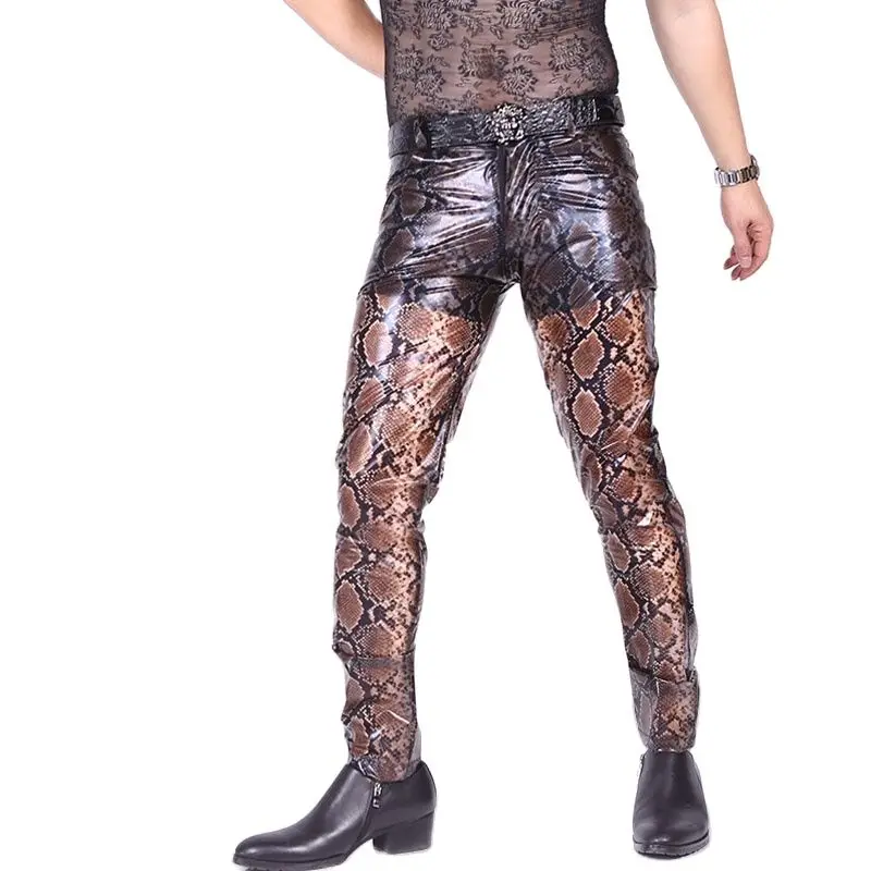 

Пикантные прозрачные мужские тонкие брюки-карандаш из искусственной кожи с принтом боа, с принтом, мотоциклетные брюки, хип-хоп Панталоны