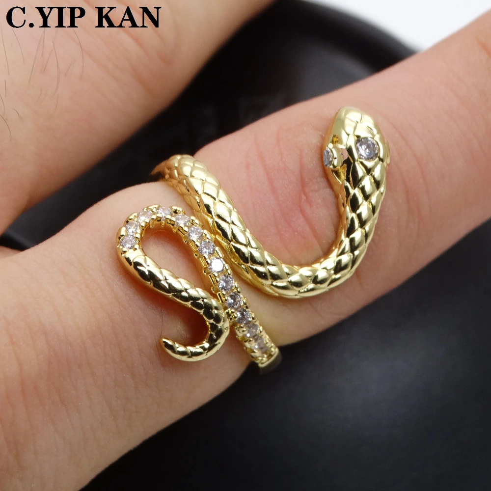 Женское кольцо с инкрустацией из фианита Ширина 28 мм|Кольца| |