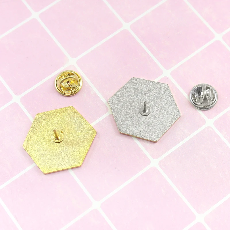 

Geometry Cube Enamel Pin 20 Sides Digital Magic Badge Brooch Backpack Clothes Lapel Fashion Art Jewelry Gift for Friends