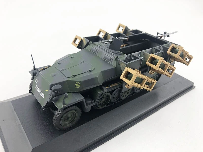 

Rare 1 / 43 Germany sd.kfz 251 / 140 semi tracked armored vehicle Alloy tank model Collection model