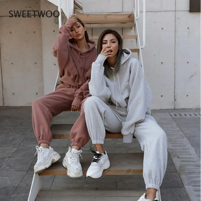 

2021 Autumn and Winter Women's New Two-Piece Hooded Casual Solid Color Sweater Jacket Sports Trousers Suit Women
