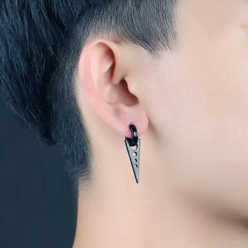 

HMES 1Pcs Not Easy To Allergic Titanium Steel Earrings For Boys And Girls Black Punk Ear Bone Clip Triangle Ear Clip Gift