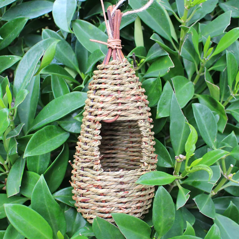 

Woven Grass Birds Nest Cage Egg Cage Bird House Outdoor Decorative Weaved Hanging Parrot Nest Houses Pet Bedroom