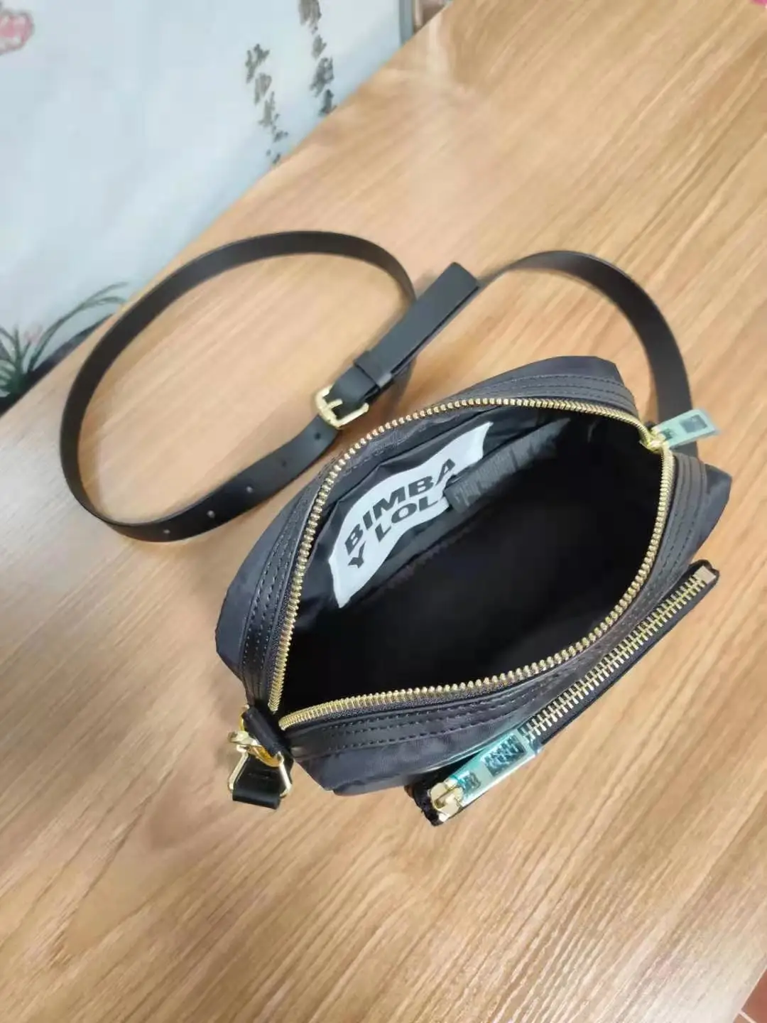 

Spanish Young Woman's Tassel Fashion One-Shoulder Messenger Bag