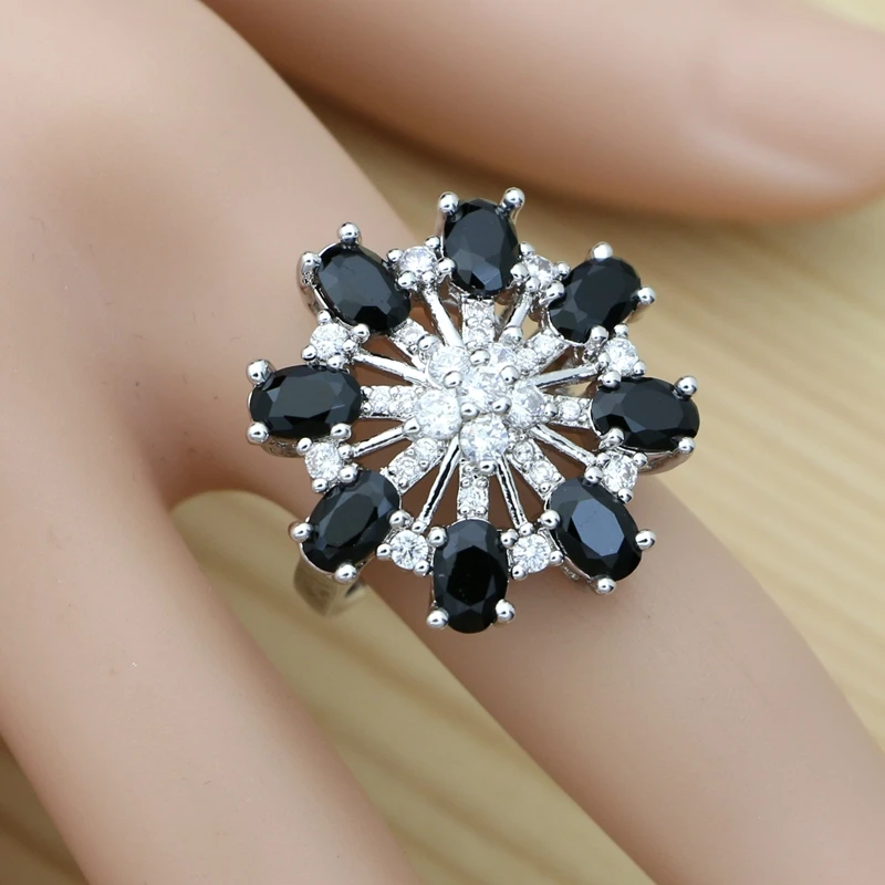 Комплект из колье и серёг серебра 925 пробы с фианитом