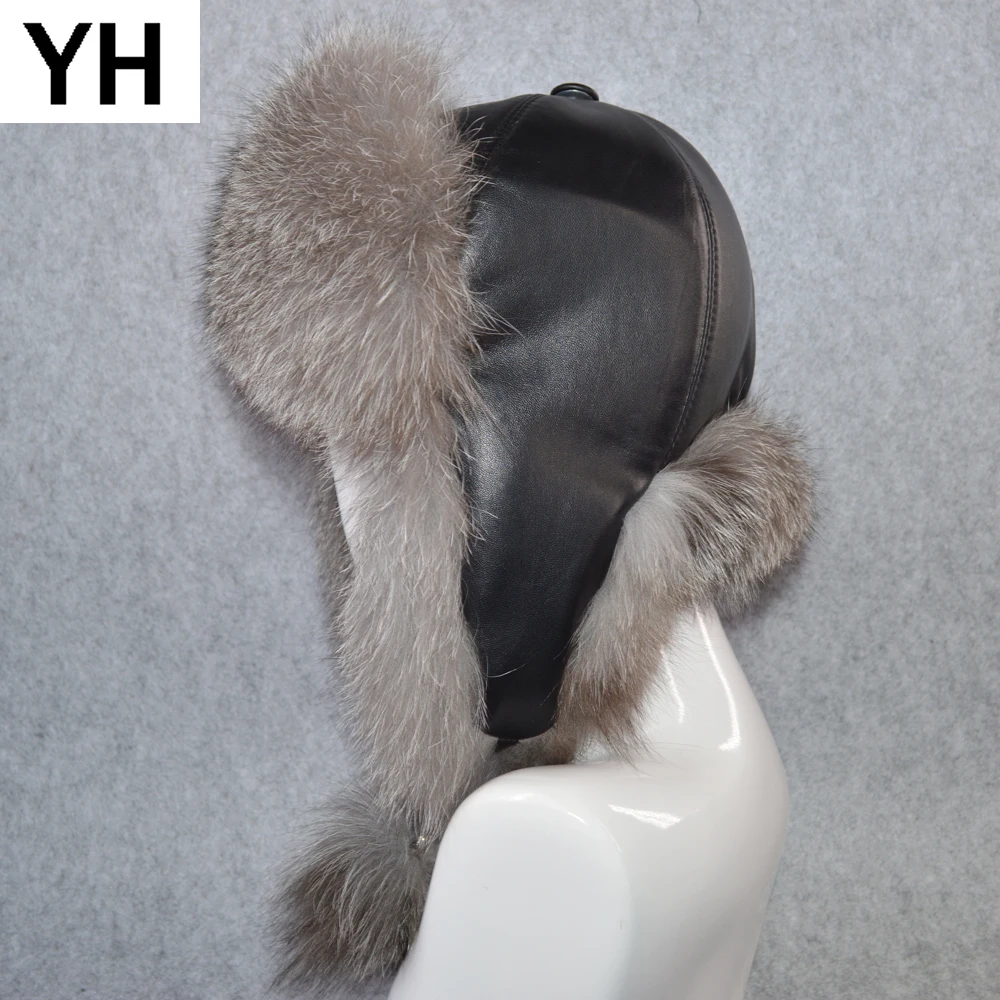 Женская шапка бомбер из натурального Лисьего меха зимняя теплая ушанка 2021 лисы