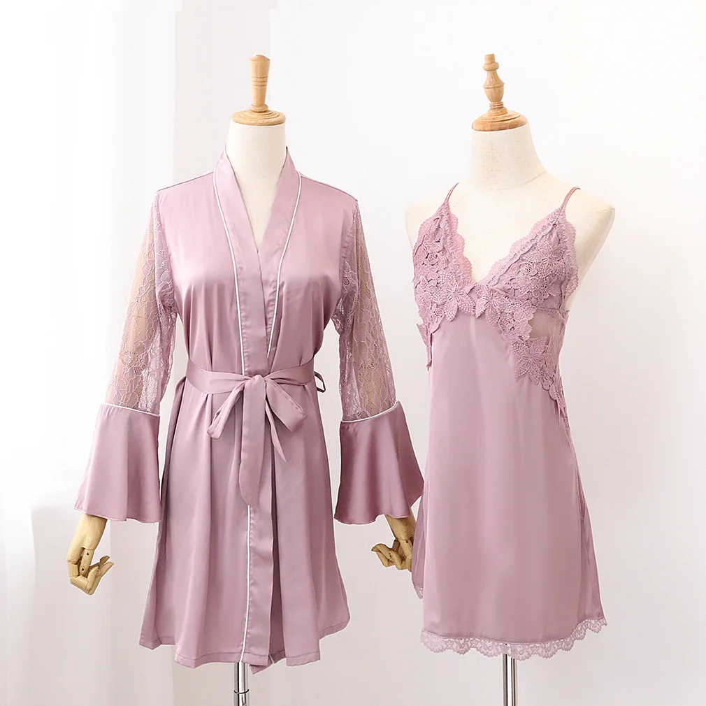 

Комплект женского кружевного нижнего белья из 2 предметов