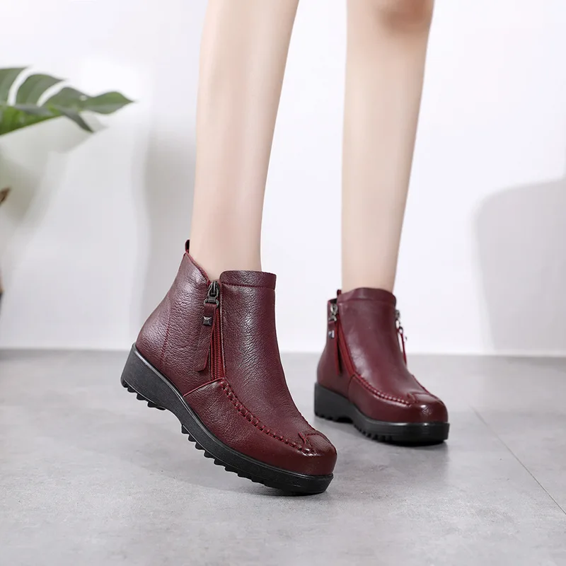 Женские зимние ботинки теплые короткие водонепроницаемые ботильоны с мехом и