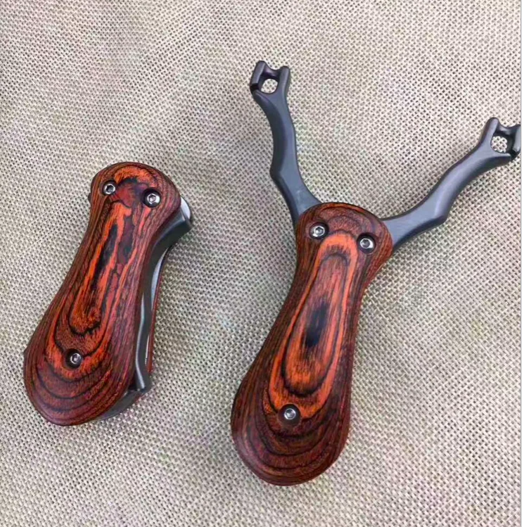 

1pcs Tibetan Antelope Slingshot Folding Flat Leather Slingshot 304 Stainless Steel Titanium Steel Folding Small Slingshot
