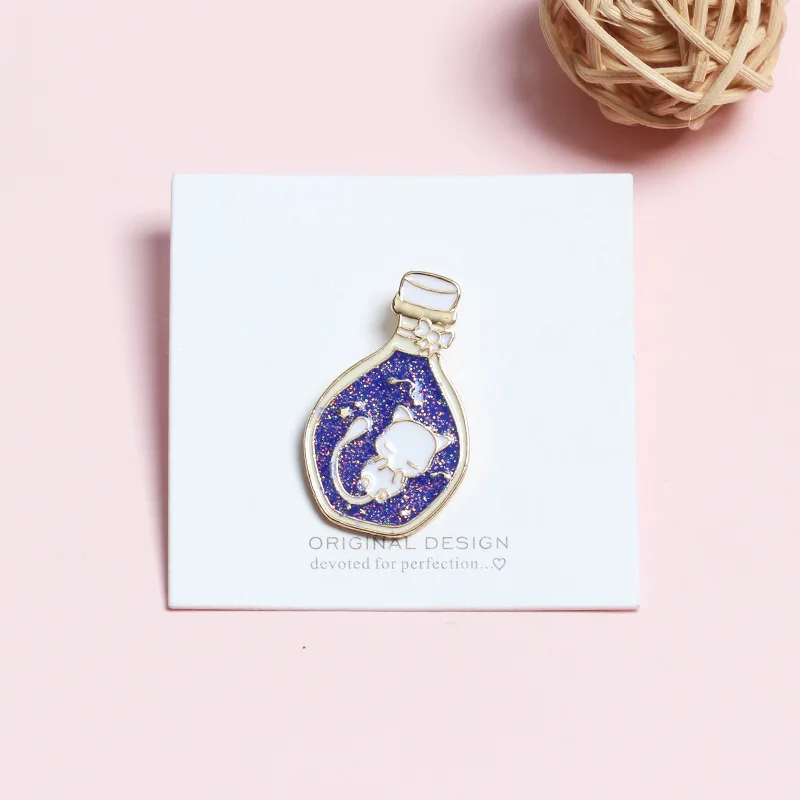 Значки с героями мультфильмов милый котенок в блестящей бутылке Броши для женщин