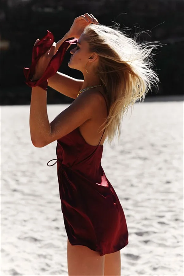 2020 summer European and American pajama style sexy dress with suspenders satin halter back beach | Женская одежда