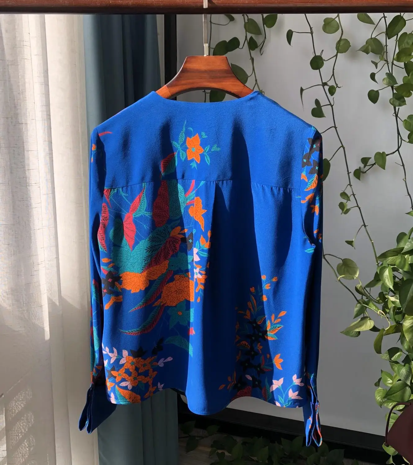 

100% Silk Print Women Blouse Casual V Neck Vintage Long Sleeve Shirt Top