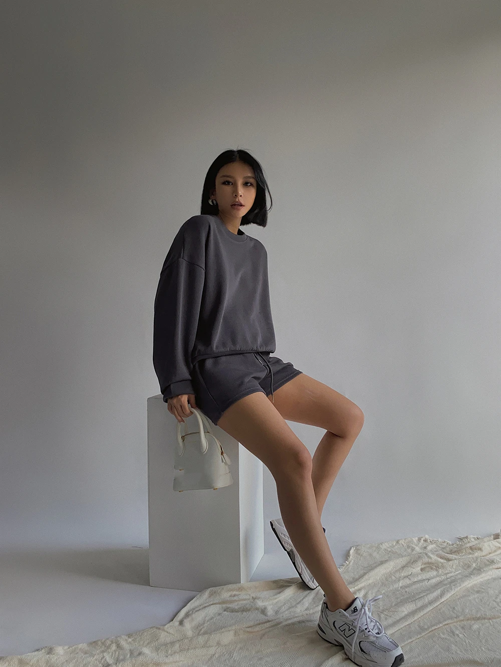 Chándal de alta calidad para mujer, conjunto de 2 piezas, Otoño, sudadera + Pantalones cortos deportivos, traje de Color liso