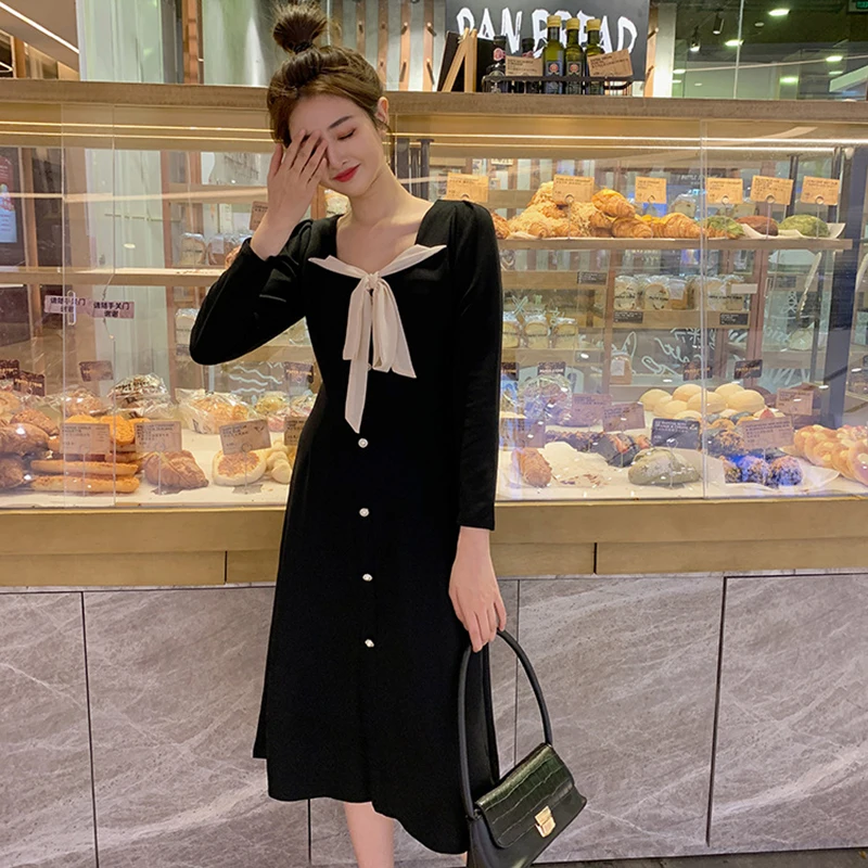 Black Hepburn Dress Women's Fall 2021 New High Waist Thin French Square Collar Long Sleeve Little Black Dress