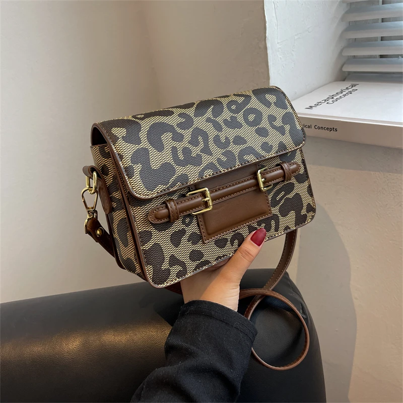 

Сумка на плечо женская с леопардовым принтом, Модный Роскошный дизайнерский саквояж на плечо, Классическая квадратная Маленькая вечерняя с...