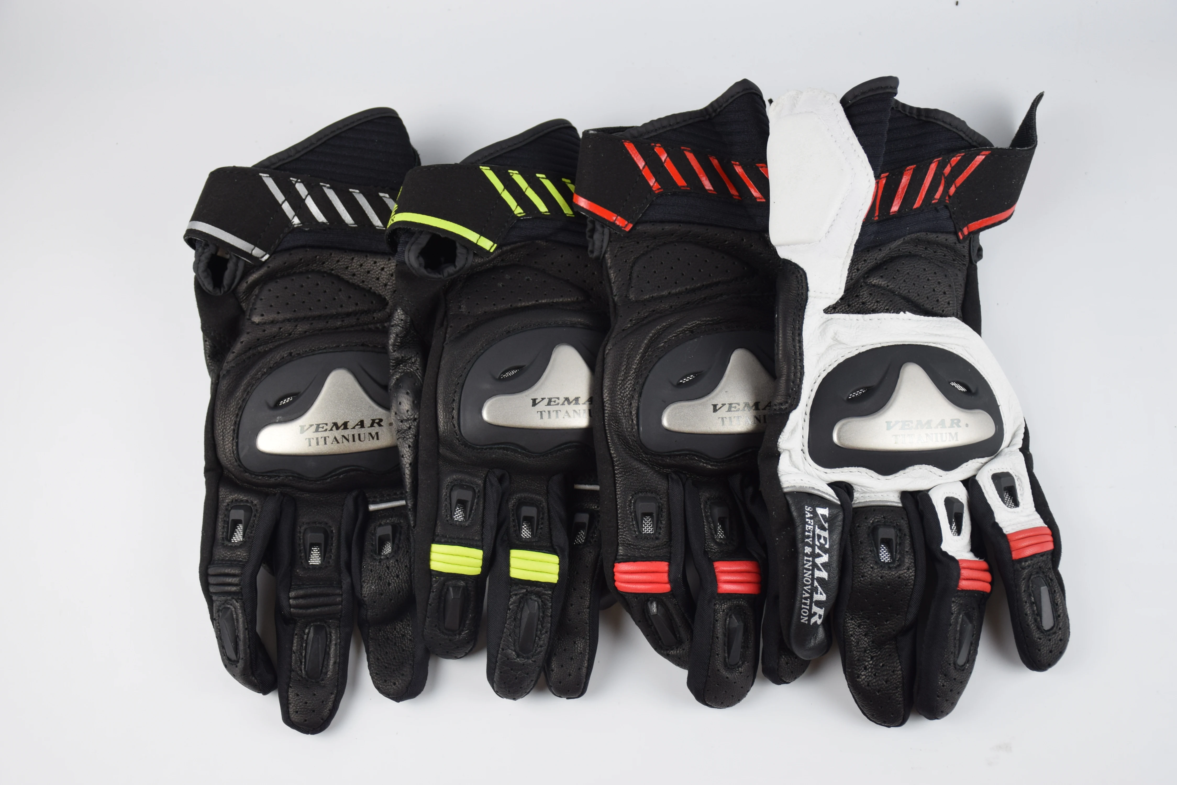 

Waterproof Motorcycle Gloves Cold Protection Warm Anti-Fall Motocross Gloves Touch Function Moto Real Leather Gloves Reflective