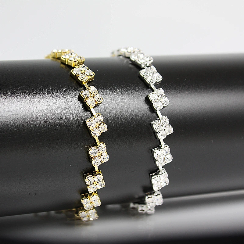 Модные женские блестящие браслеты с прозрачными фианитами и камнями золотистого