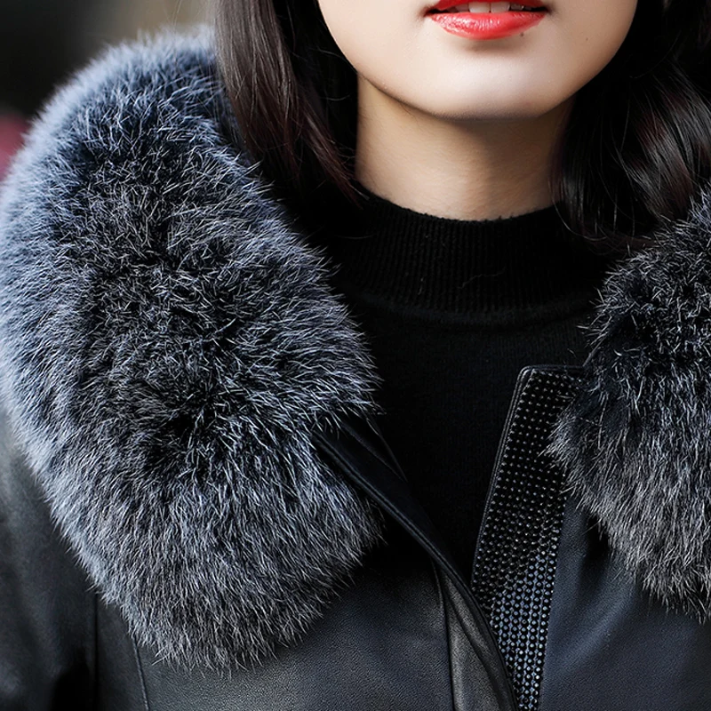 Пуховик женский из натуральной кожи с воротником лисьего меха | Женская одежда