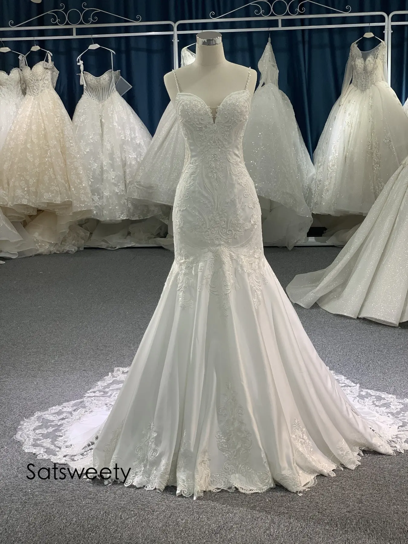 

Real Photos Spaghetti Straps Wedding Dress 2021 Beaded Mermaid Bridal Dresses Customized Lace Tail Vestido de Noivas