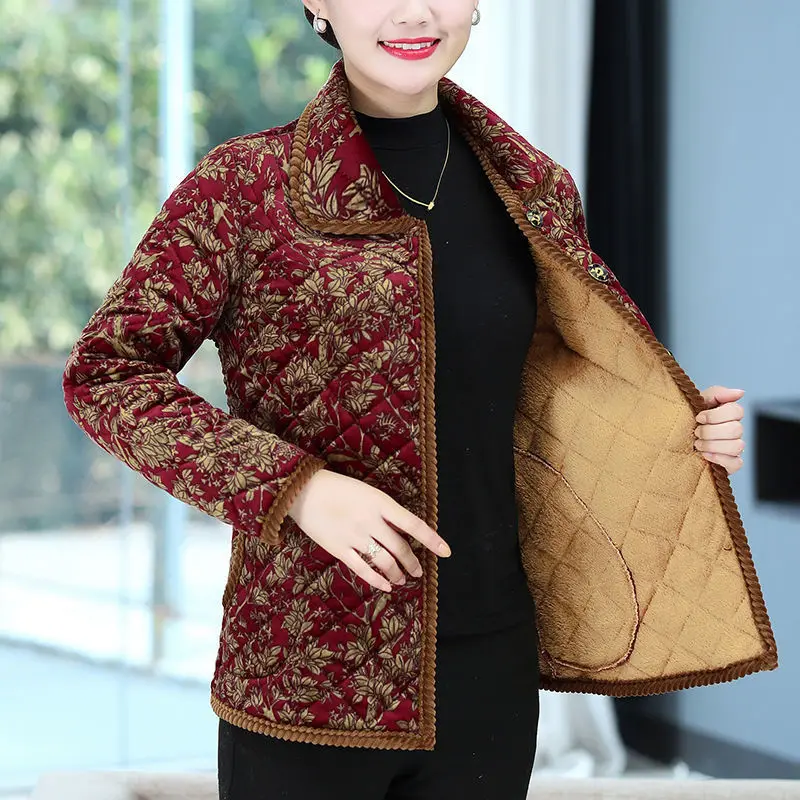 

Mother's spring and autumn cotton padded jacket women's middle-aged and old people's short light down cotton padded jacket