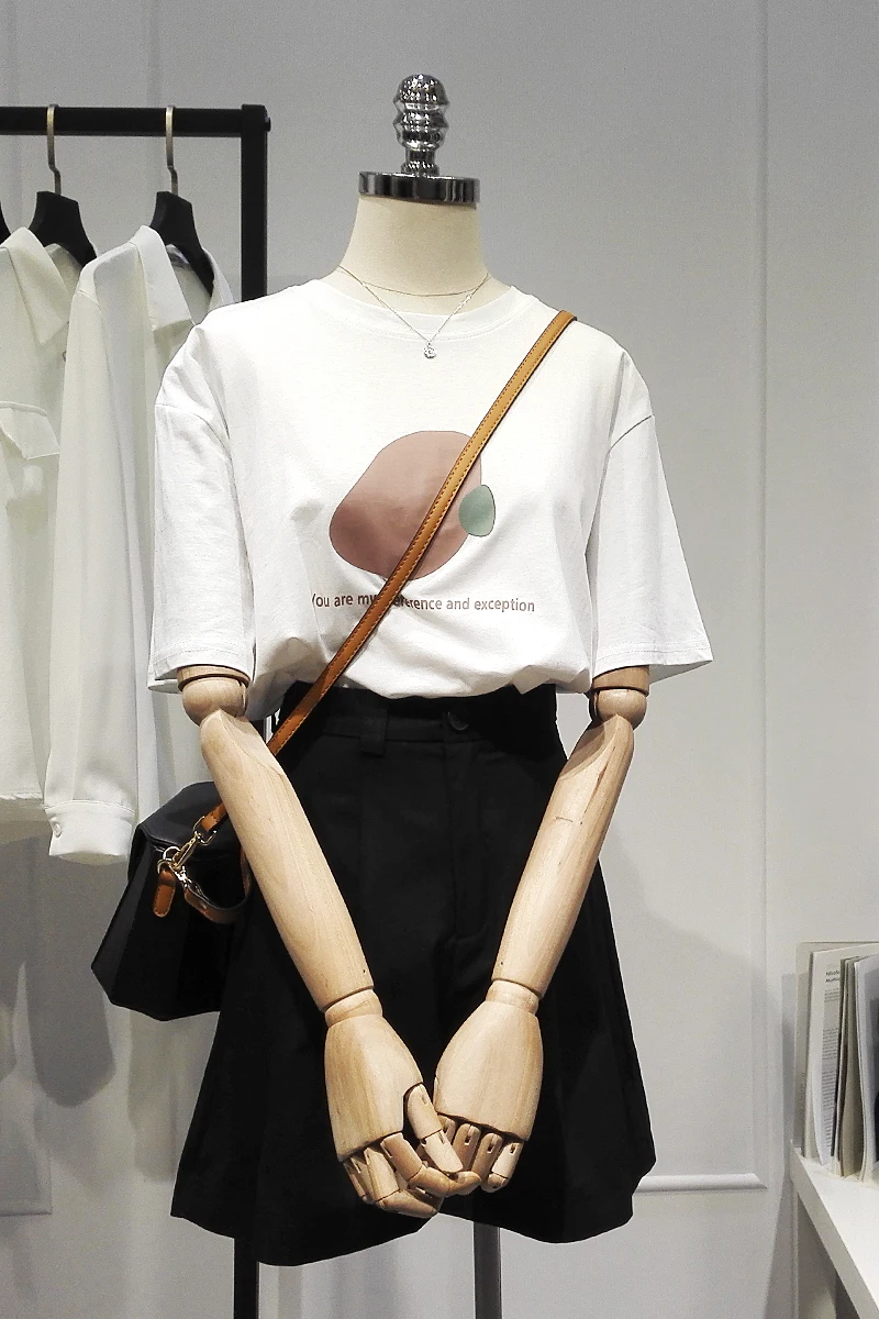 

2021 Summer New Cartoon Printed Blouse Fashion All-match Short-Sleeved T-shirt for Women Simple Ins Round Neck Bottoming Tops