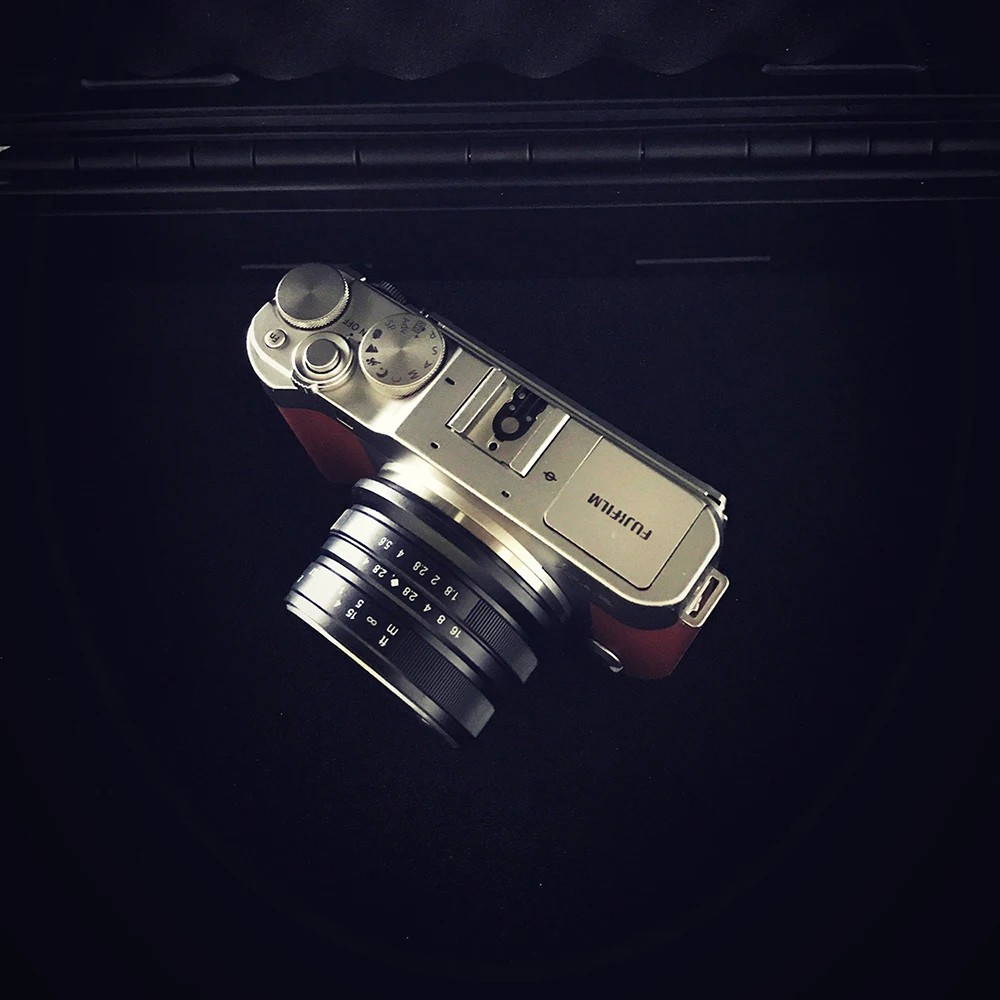 

7 25 f1.8 APS-C Olympus Panasonic M4/3