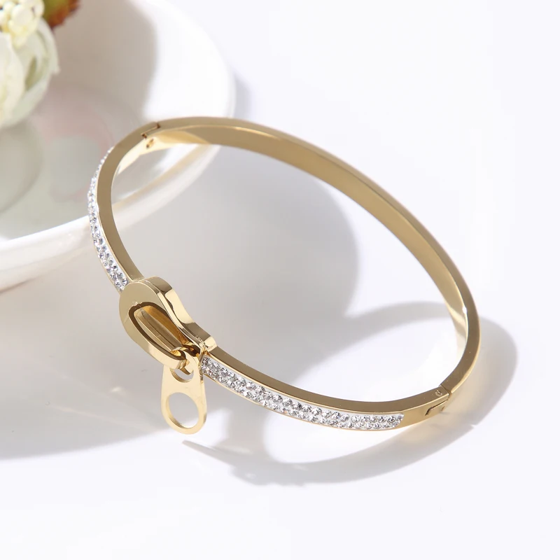 

Luxury CZ Crystal Bangles & Bracelets Butterfly Shape Bangles For Women Girl Cuff Open Bangle Elegant Wedding Party Jewelry Gift