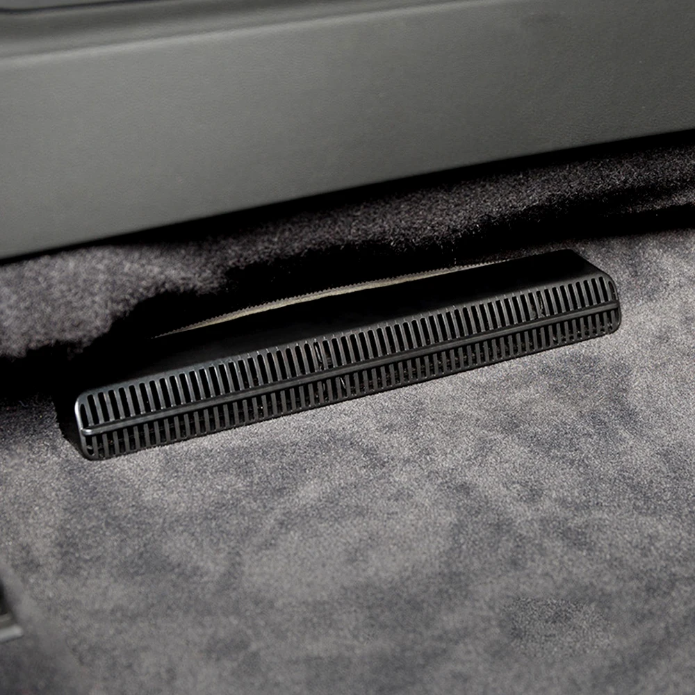 

Car air outlet dust cover for Audi A4L Q5 2017-2020 car rear row under seat air vent anti blocking dust cover decoratio
