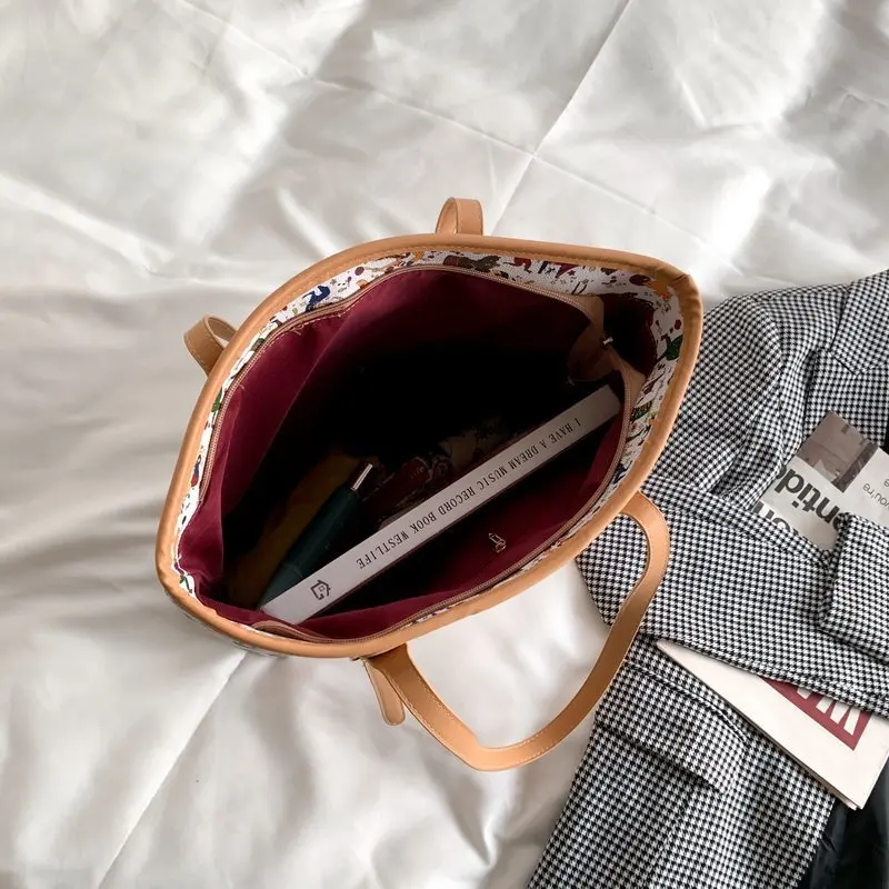 

Large Women's Shopper Bag 2021 Trending Graffiti Shoulder Bag Leather Fashionable Korean Cartoon Print Summer Tote Bag Female