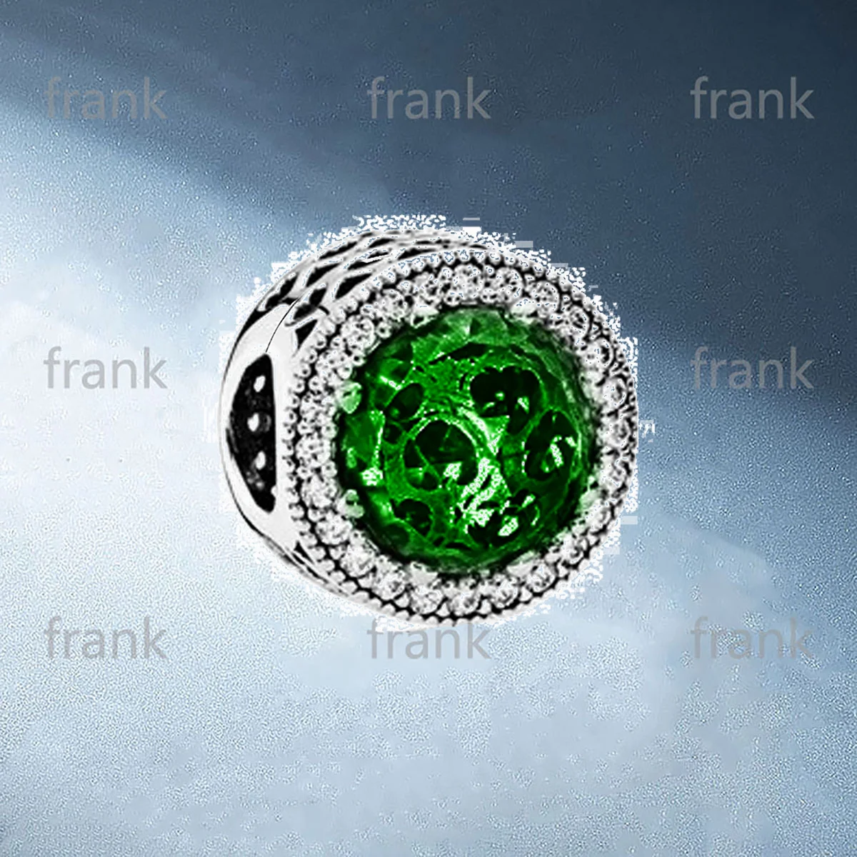 

796239CZN GREEN RADIANT HEARTS CLIP