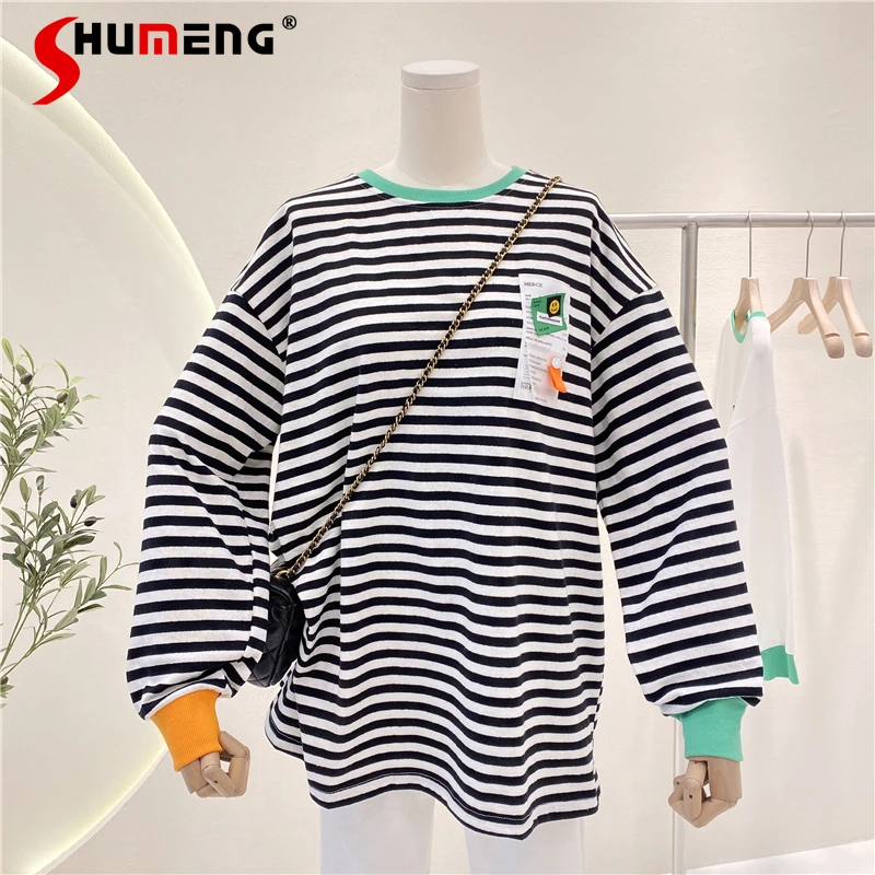 

Новинка Весна 2021, универсальная свободная полосатая футболка с нашивками и надписью, Женский свитшот контрастных цветов с круглым вырезом ...